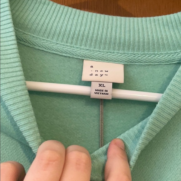 Light blue colored sweatshirt - Picture 2 of 3